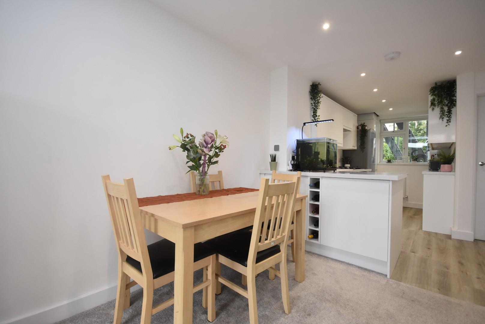 8 St. Nicholas House, Bradford Place, Penarth, CF64 1AL